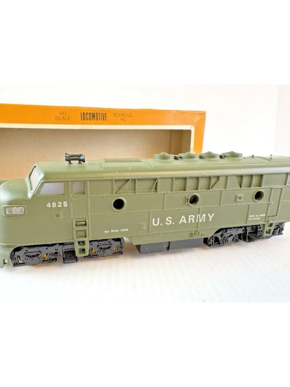 Cox HO Scale U.S. Army F3 Locomotive No.6111-6, Powered, Not Running, IOB